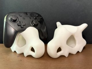Soporte Mando Cubone Cráneo Pokémon Switch PS4 PS5