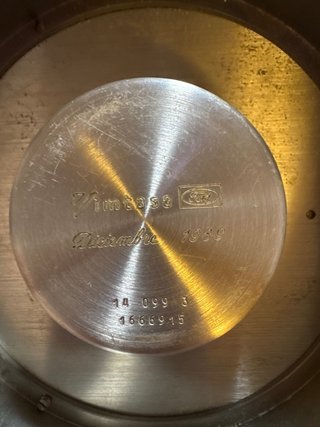 Reloj Baume & Mercier Riviera Octogonal Dorado