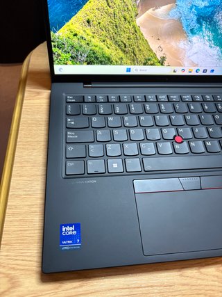 Lenovo ThinkPad X1 Carbon Gen 13 Ultra 7 32RAM 1TB