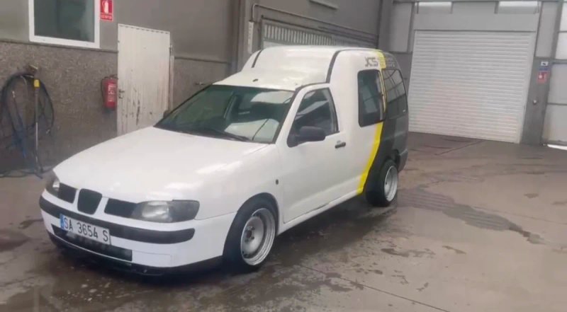 Volkswagen Caddy 1997 - foto 1