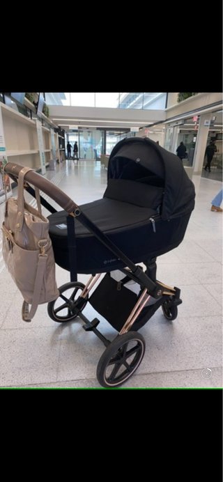 Carro de bebé Cybex Priam negro y oro rosa
