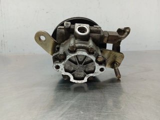 Bomba direccion NISSAN CABSTAR E