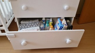 Cambiador/bañera con cajones. Venta en persona.