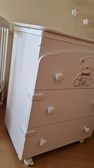 Cambiador/bañera con cajones. Venta en persona.