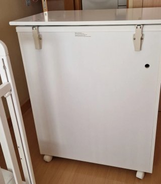 Cambiador/bañera con cajones. Venta en persona.