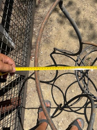 Tavolo rotondo in ferro battuto