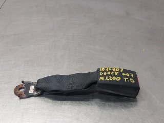 Enganche cinturon trasero derecho MITSUBISHI L200