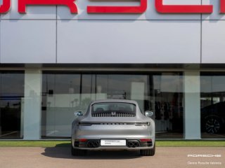 Porsche 911 Carrera 4
