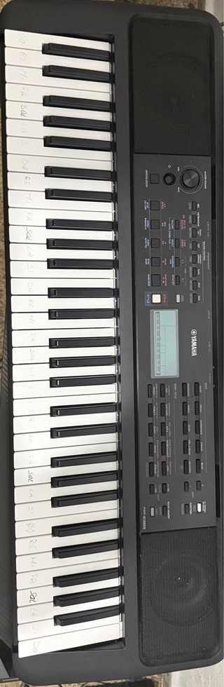 Piano Yamaha PSR-E383