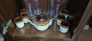 Tetera y 5 tazas de cerámica