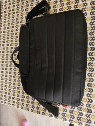HP Laptop Gris con Cargador