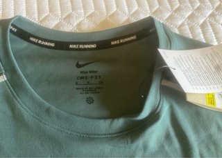 Camiseta Nike Running DRI-FIT Verde