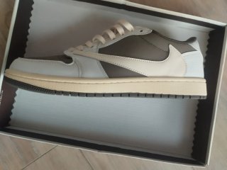 Air Jordan 1 Low OG SP Travis Scott Reverse