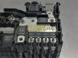 Caja reles / fusibles OPEL CORSA E