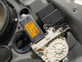 Elevalunas trasero derecho VOLKSWAGEN GOLF IV