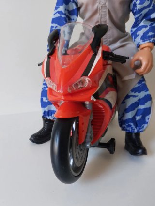 Action Man con Moto de Juguete
