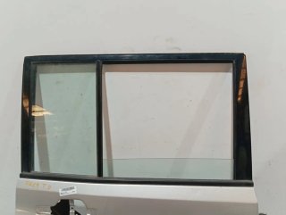 Puerta trasera derecha MITSUBISHI MONTERO