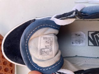 Zapatillas Vans Old Skool Azul Marino y Negro