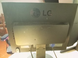 MONITOR LG FLATRON L1952S 19" + CABLES DE CONEXIÓN