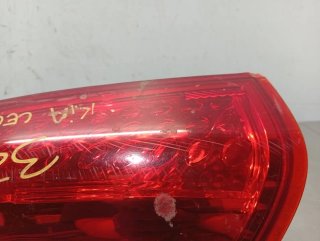 Piloto trasero izquierdo KIA CEED (ED)