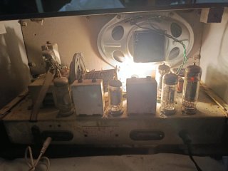 Iberia radio en perfecto estado modelo fb-1063 6v