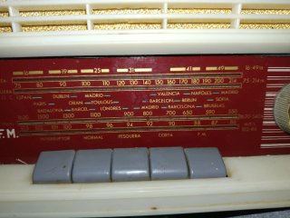 Iberia radio en perfecto estado modelo fb-1063 6v