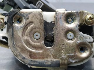 Cerradura puerta delantera izquierda MITSUBISHI