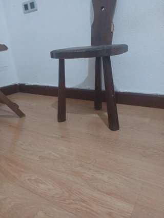 2 bancos antiguos alpino francés 3patas