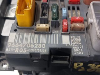 Caja reles / fusibles PEUGEOT 308 SW