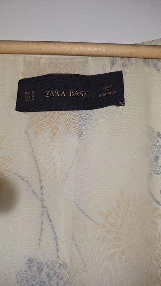 Kimono Zara floral con flecos