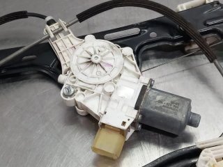 Elevalunas delantero derecho BMW SERIE 1 BERLINA