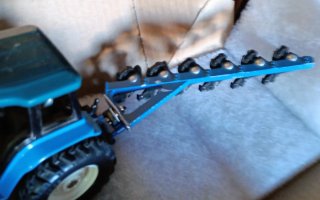 Tractor Ford 8670 a escala 1/25