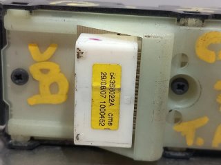 Mando elevalunas delantero izquierdo TOYOTA