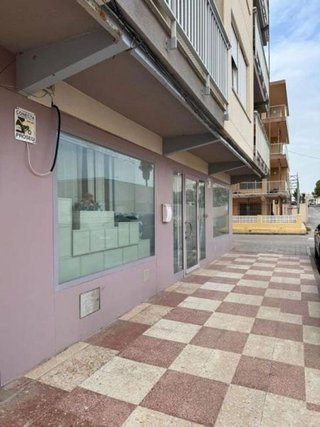 Local comercial en venta en Playa de los Locos en Torrevieja