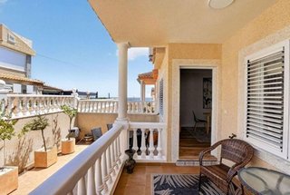 Chalet en venta en Torrelamata - La Mata en Torrevieja