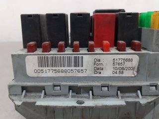 Caja reles / fusibles FIAT II BRAVO (198)