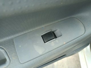 Mando elevalunas delantero derecho MITSUBISHI