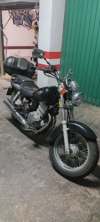 Suzuki Marauder 250 GZ Negra