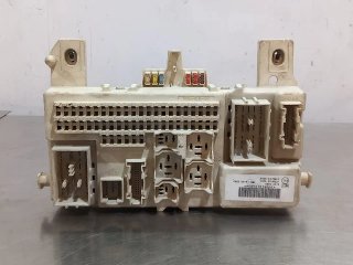 Caja reles / fusibles FORD FOCUS BERLINA (CAP)