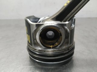 Piston VOLKSWAGEN PASSAT VARIANT (3C5)