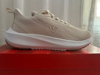 Zapatillas beige talla 36 nuevas