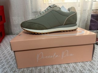 Zapatillas deportivas verde y beige talla 37
