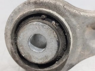 Brazo suspension superior trasero derecho