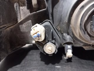 Faro izquierdo MITSUBISHI MONTERO SPORT (K90)