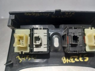 Mando elevalunas delantero izquierdo DACIA