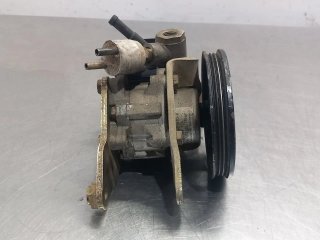Bomba direccion TOYOTA CARINA (T19)
