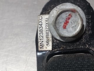 Enganche cinturon trasero central MITSUBISHI L200