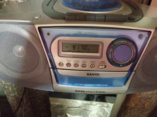 Cadena de música Sanyo CD/Radio/Cassette