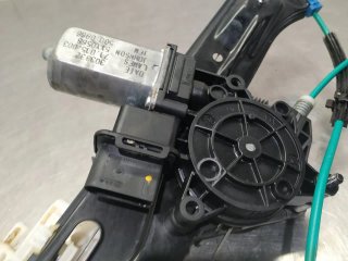 Elevalunas delantero derecho BMW SERIE 1 BERLINA