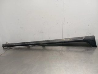 Faldon lateral SEAT ARONA (KJ)